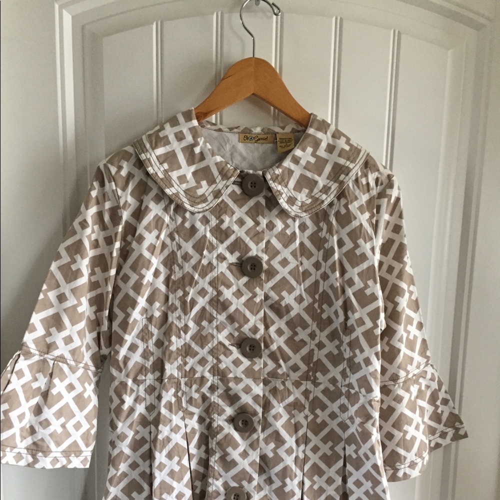 Cute three quarter sleeve spring jacket